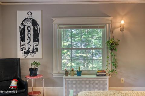 21 Whitehead Pl, Pittsfield, MA 01201 photo 24