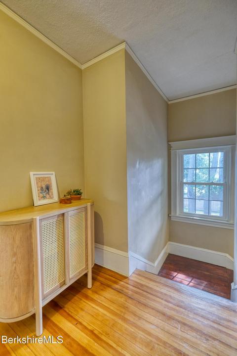 21 Whitehead Pl, Pittsfield, MA 01201 photo 31
