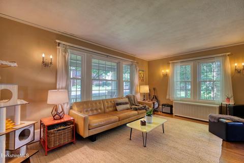 21 Whitehead Pl, Pittsfield, MA 01201 photo 6