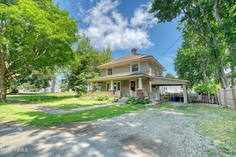 21 Whitehead Pl, Pittsfield, MA 01201 photo 2