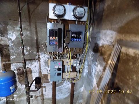 2 Summit Ave, Adams, MA 01220 photo 36