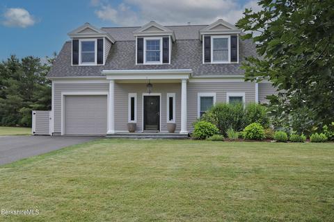 4 October Hill Dr #4, Lenox, MA 01240