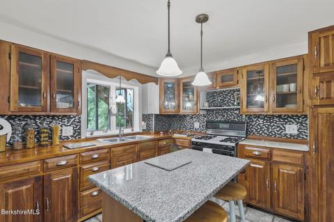 6 Hill St, Plainfield, MA 01070 photo 5