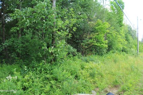 516 North St, Windsor, MA 01270 photo 7
