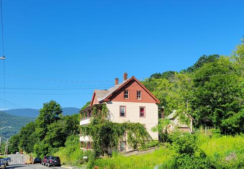 141 Cliff St, North Adams, MA 01247
