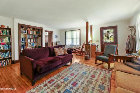 50 Circular Ave, Lee, MA 01238 photo 9