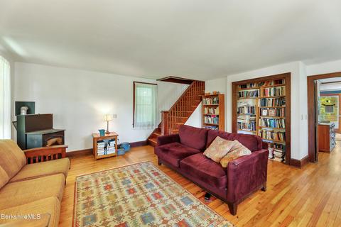 50 Circular Ave, Lee, MA 01238 photo 7