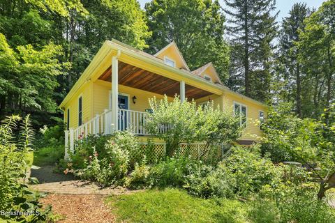 50 Circular Ave, Lee, MA 01238 photo 2