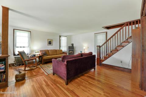 50 Circular Ave, Lee, MA 01238 photo 8