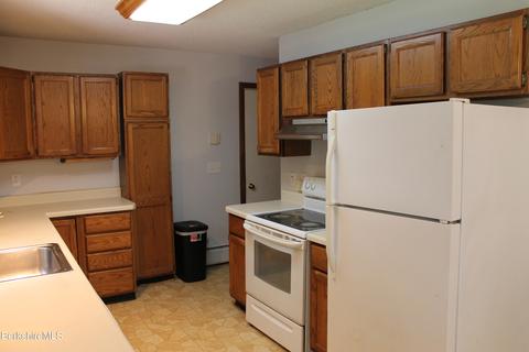 67 Howe Rd, Pittsfield, MA 01201 photo 9