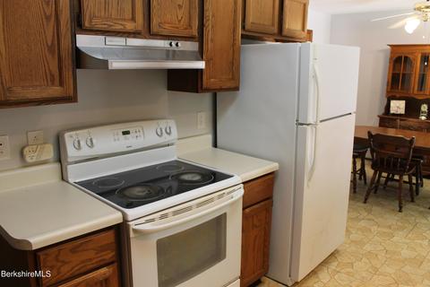 67 Howe Rd, Pittsfield, MA 01201 photo 11