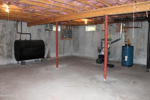 67 Howe Rd, Pittsfield, MA 01201 photo 35
