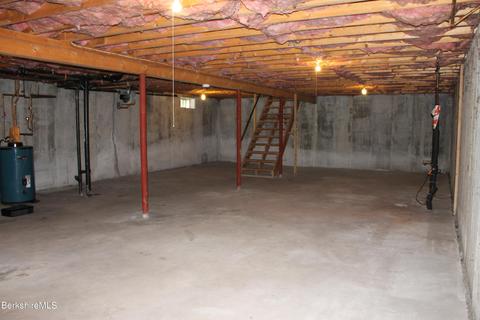 67 Howe Rd, Pittsfield, MA 01201 photo 34