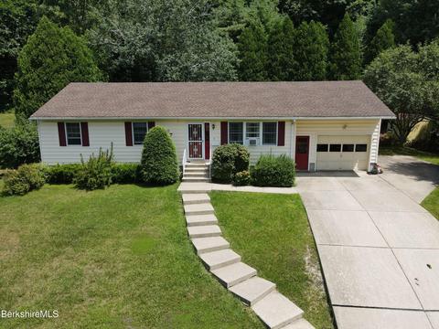 67 Howe Rd, Pittsfield, MA 01201 photo 2