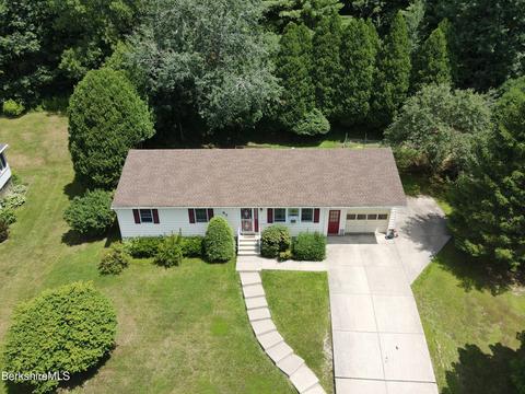 67 Howe Rd, Pittsfield, MA 01201 photo 3