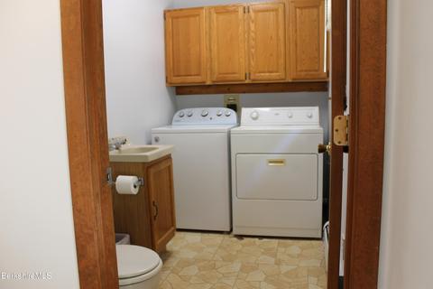 67 Howe Rd, Pittsfield, MA 01201 photo 13