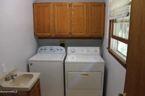 67 Howe Rd, Pittsfield, MA 01201 photo 14
