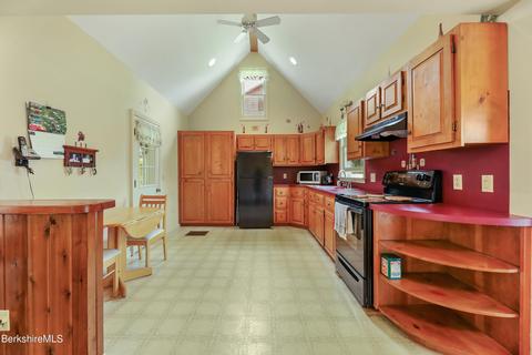 30 S Prospect St, Lee, MA 01238 photo 11