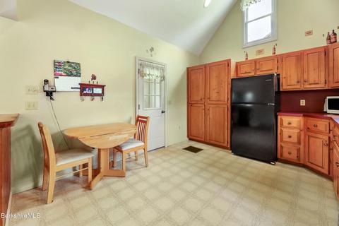 30 S Prospect St, Lee, MA 01238 photo 14