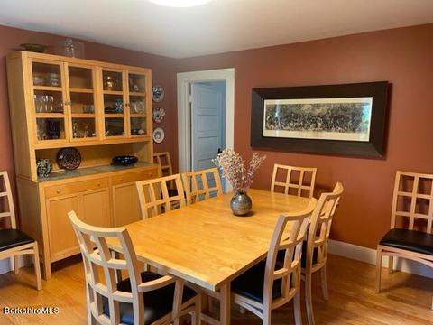 57 Maple St, Williamstown, MA 01267 photo 5