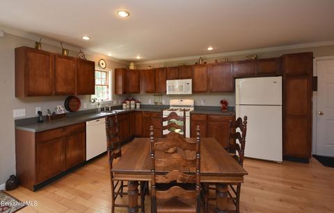1540 E Windsor Rd, Windsor, MA 01270 photo 8