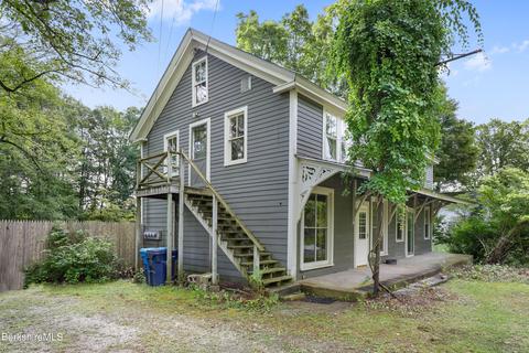 269 E Main St, Sheffield, MA 01222 photo 2