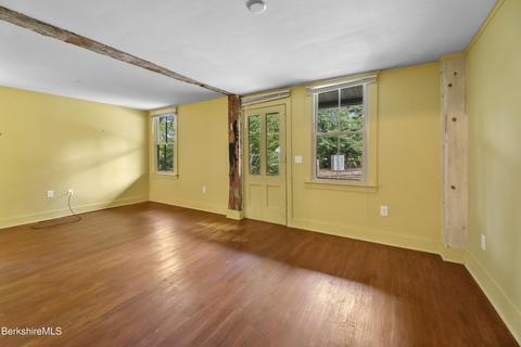 269 E Main St, Sheffield, MA 01222 photo 8