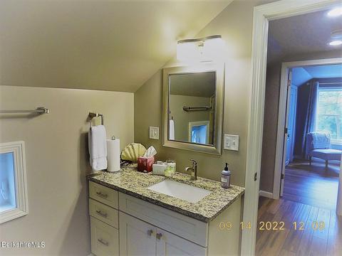 14 Elm St, Lenox, MA 01240 photo 24