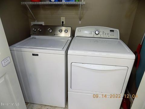 14 Elm St, Lenox, MA 01240 photo 25