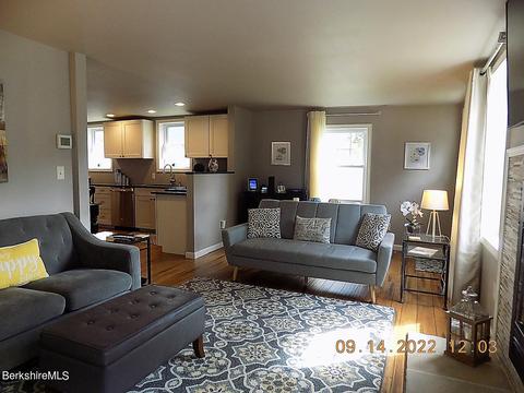 14 Elm St, Lenox, MA 01240 photo 9