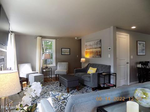 14 Elm St, Lenox, MA 01240 photo 8
