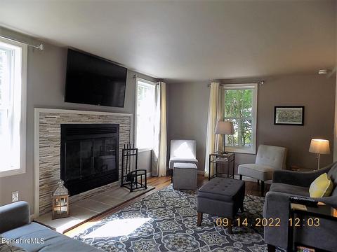 14 Elm St, Lenox, MA 01240 photo 7