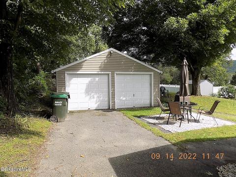 14 Elm St, Lenox, MA 01240 photo 32