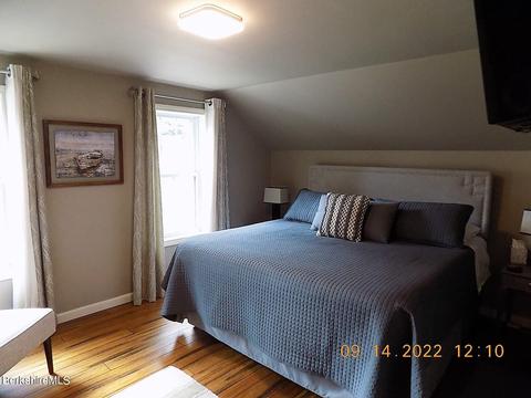 14 Elm St, Lenox, MA 01240 photo 17