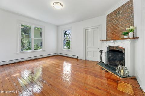 75 Appleton Ave, Pittsfield, MA 01201 photo 4