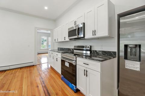 75 Appleton Ave, Pittsfield, MA 01201 photo 17