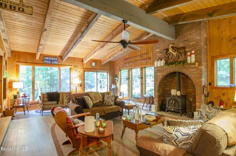 26 Watson Rd, Petersburg, NY 12138