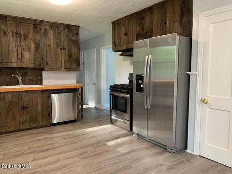 345 East St, Lee, MA 01238 photo 13