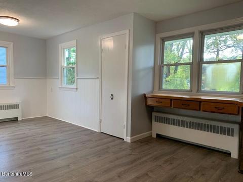 345 East St, Lee, MA 01238 photo 14