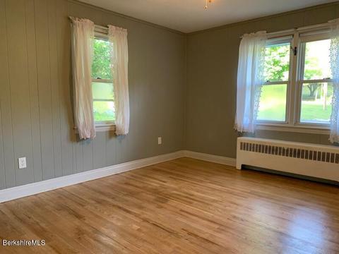345 East St, Lee, MA 01238 photo 25