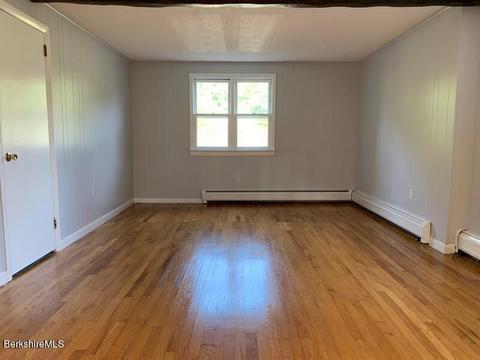 345 East St, Lee, MA 01238 photo 32