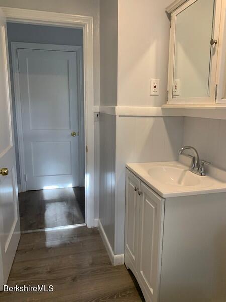 345 East St, Lee, MA 01238 photo 21