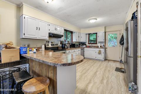 1240 Cape St, Lee, MA 01238 photo 4