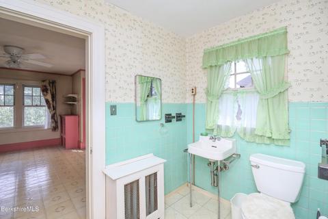 121 Bellevue Ave, Springfield, MA 01108 photo 43