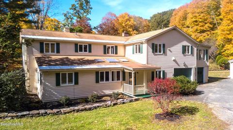 93 Hubbard St, Lenox, MA 01240