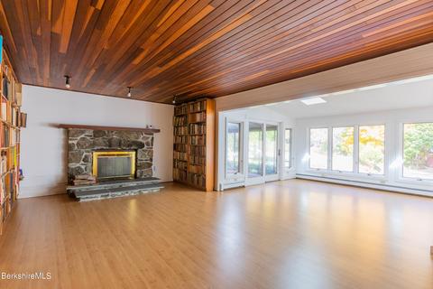 93 Hubbard St, Lenox, MA 01240 photo 7
