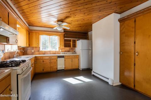 93 Hubbard St, Lenox, MA 01240 photo 17