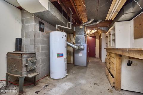 59 Arnold Rd, Pelham, MA 01002 photo 26