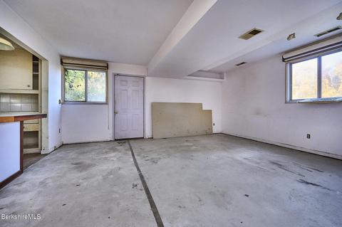59 Arnold Rd, Pelham, MA 01002 photo 22