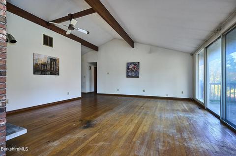 59 Arnold Rd, Pelham, MA 01002 photo 9